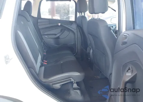 2013 Ford Escape S z USA, uszkodzony, nr VIN 1FMCU0F77DUD07665